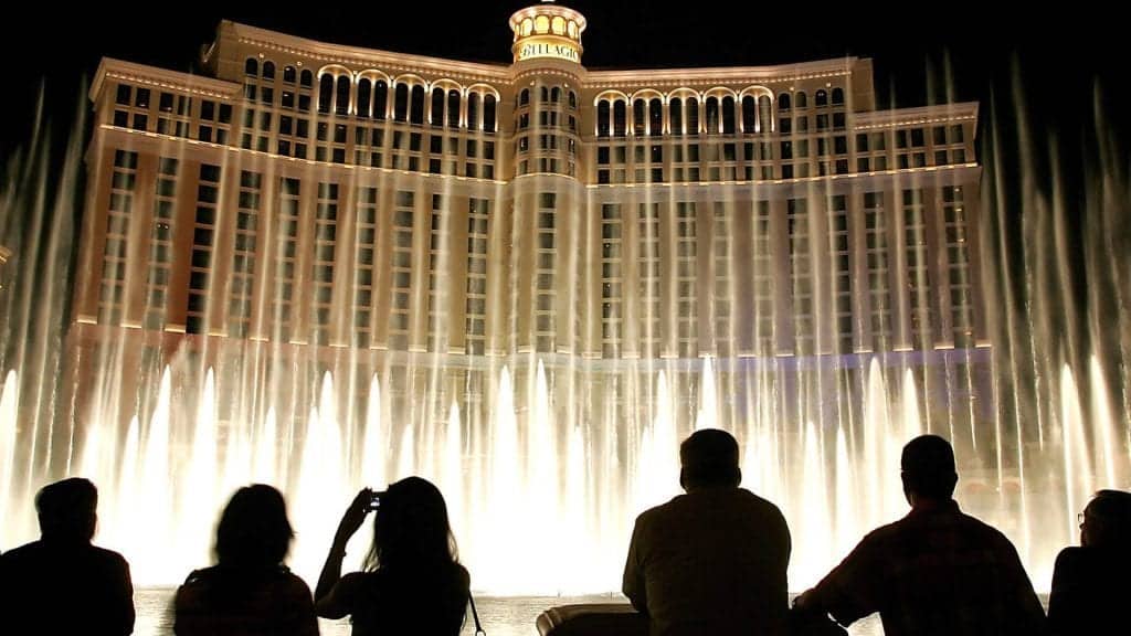 Fountains of Bellagio Show - Free Shows in Vegas