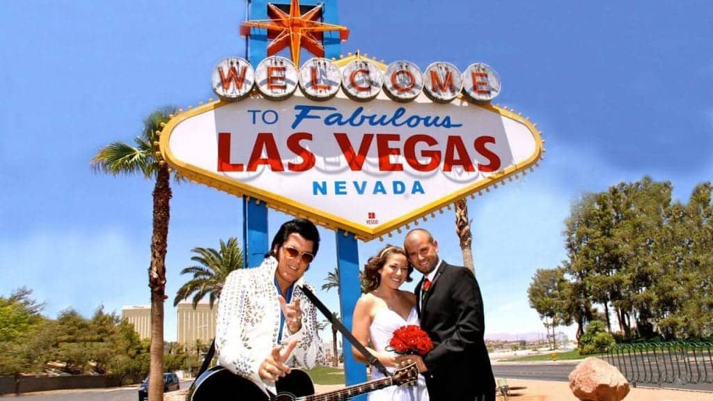 Welcome to Las Vegas Sign - Must do in Vegas for First Timers