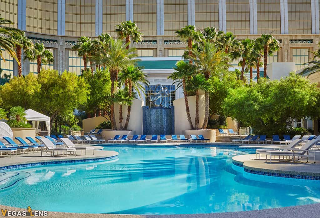 Four Seasons Hotel Las Vegas - Kid friendly hotels in Las Vegas