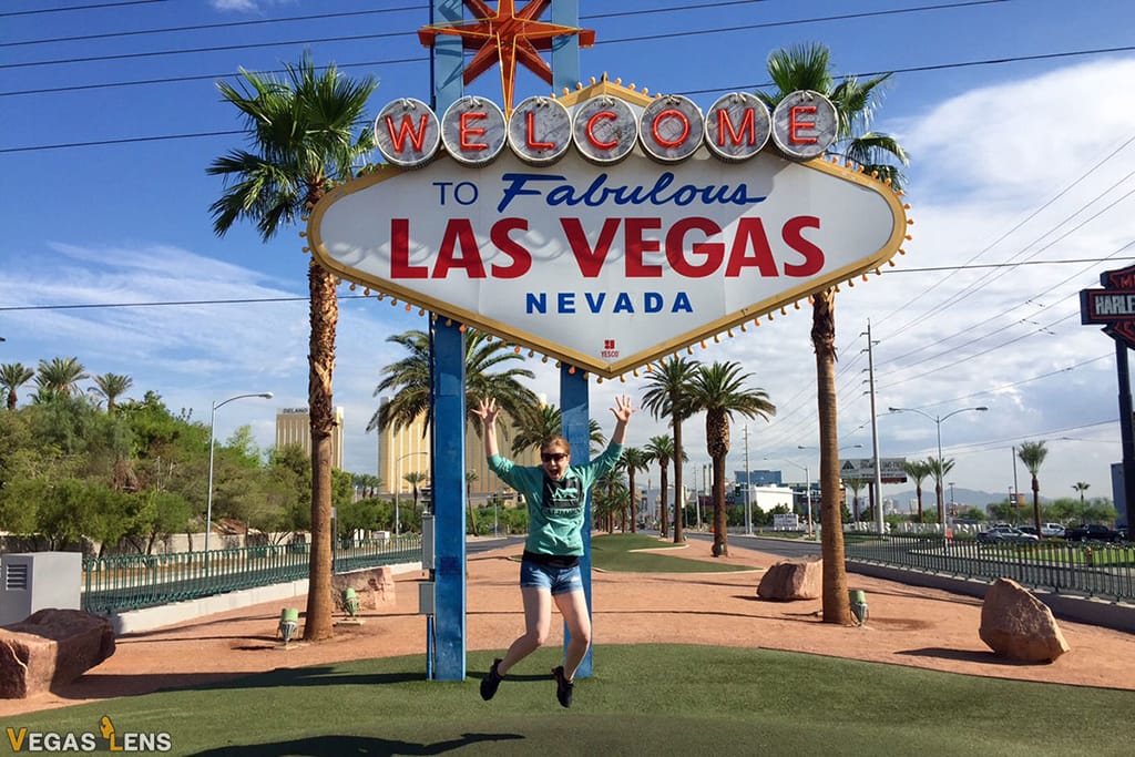 The Las Vegas Sign - Things to do in Las Vegas for Teens