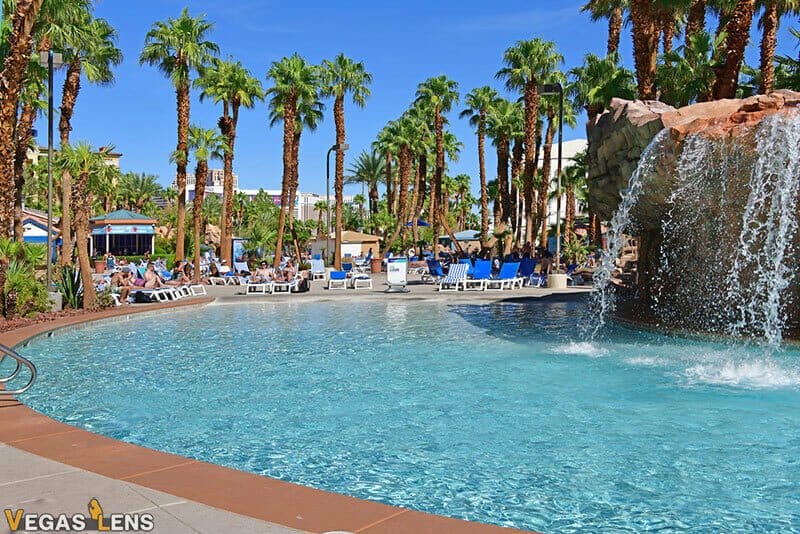 Best Las Vegas Hotels with Beaches