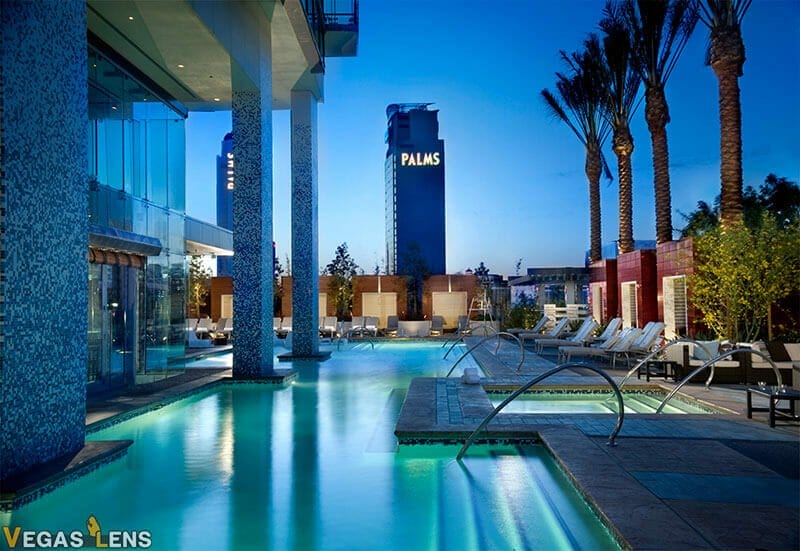 Best Las Vegas Hotels with Indoor Pools